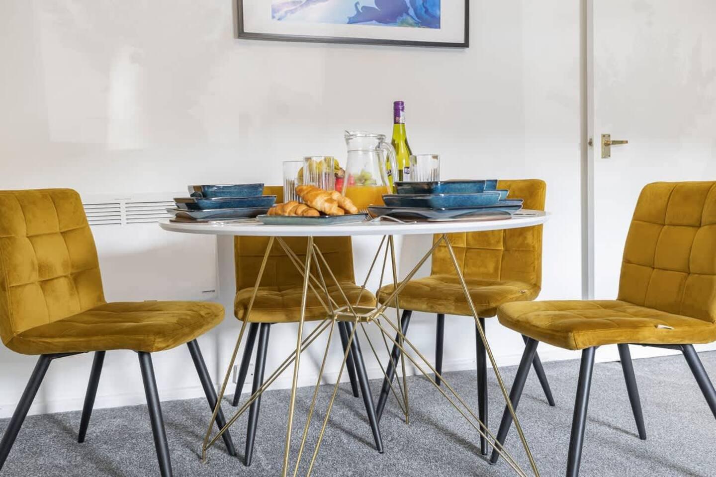 Stylish 1-Bed Luxury Retreat4